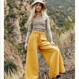 Free People upbeat wide leg sweat pants NWT Xs